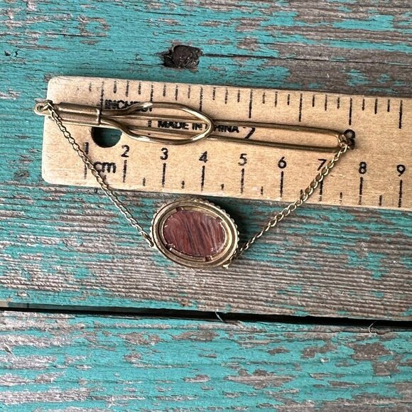 VTG Tie Bar Clip Chain Agatized Arizona Petrified Wood Cabochon Gold Plated 3" - Picture 7 of 7